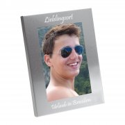 Bilderrahmen mit Gravur - Bilderrahmen (10x15) f�r Tischaufstellung oder zum Aufh�ngen an der Wand.    Mit einer  pers�nlichen  Widmung wird dieser trendige  Bilderrahmen  zu einem ganz besonderen Rahmen!  Ihre pers�nliche Lasergravur ist im Pr...
