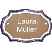 Keramikschild 12,5cm x 8cm mit Gravur - Motiv: ganz schlichtes T�rschild   Dieses  T�rschild  wird von der  SH-Keramikmanufaktur  (Neum�nster, SH) in Handarbeit gefertigt und glasiert. Das Material ist wetterfest und das  Schild  ist f�r innen und au�en geeig...