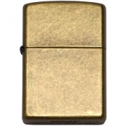ZIPPO - Antique Brass - Das ZIPPO-Feuerzeug ist DER KLASSIKER unter den Benzinfeuerzeugen.  Ein sch�nes Geschenk f�r Freunde, Partner oder f�r sich selbst. ZIPPO bietet Ihnen eine lebenslange Garantie mit kostenlosem Reparaturservice!   Herste...
