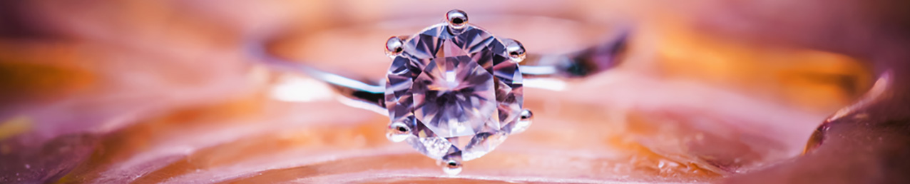 gravierter Schmuck