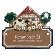 Keramikschild - Fachwerkhaus mit Kuh und Kalb mit Gravu
