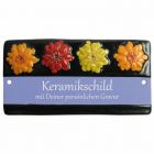 Keramikschild 16,5 x 8,5 cm vier Bl�ten mit schwarzem Rand hellblau
